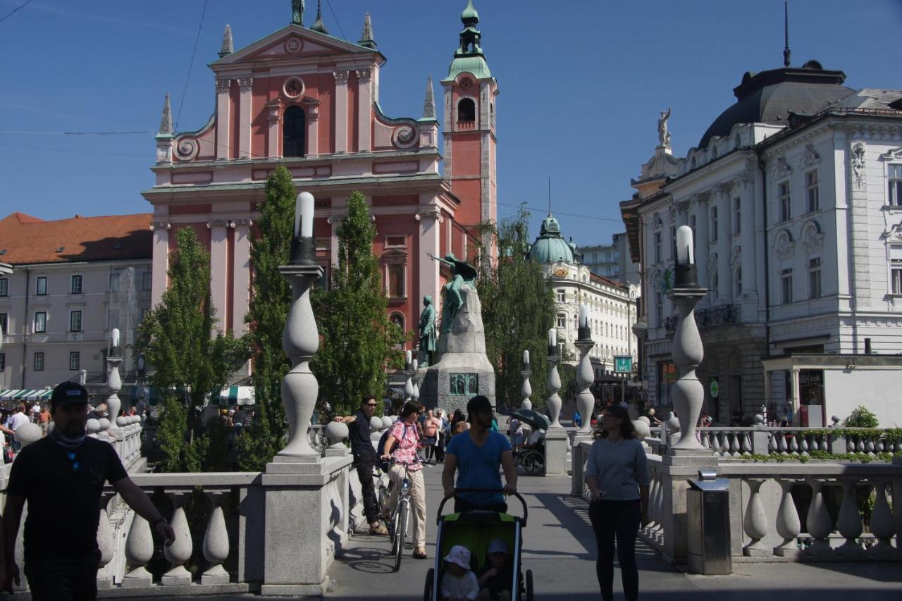 Bit Apartments Ljubljana Bagian luar foto