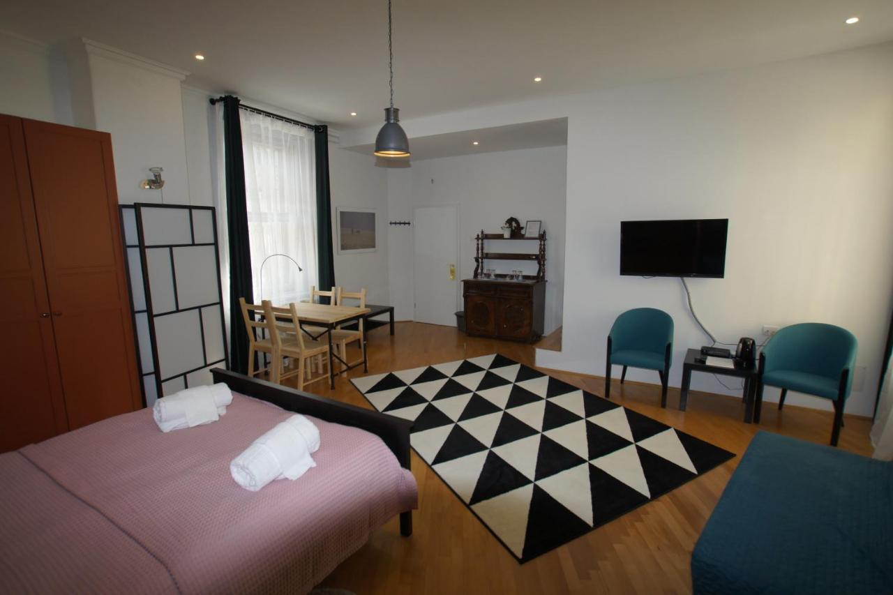 Bit Apartments Ljubljana Bagian luar foto